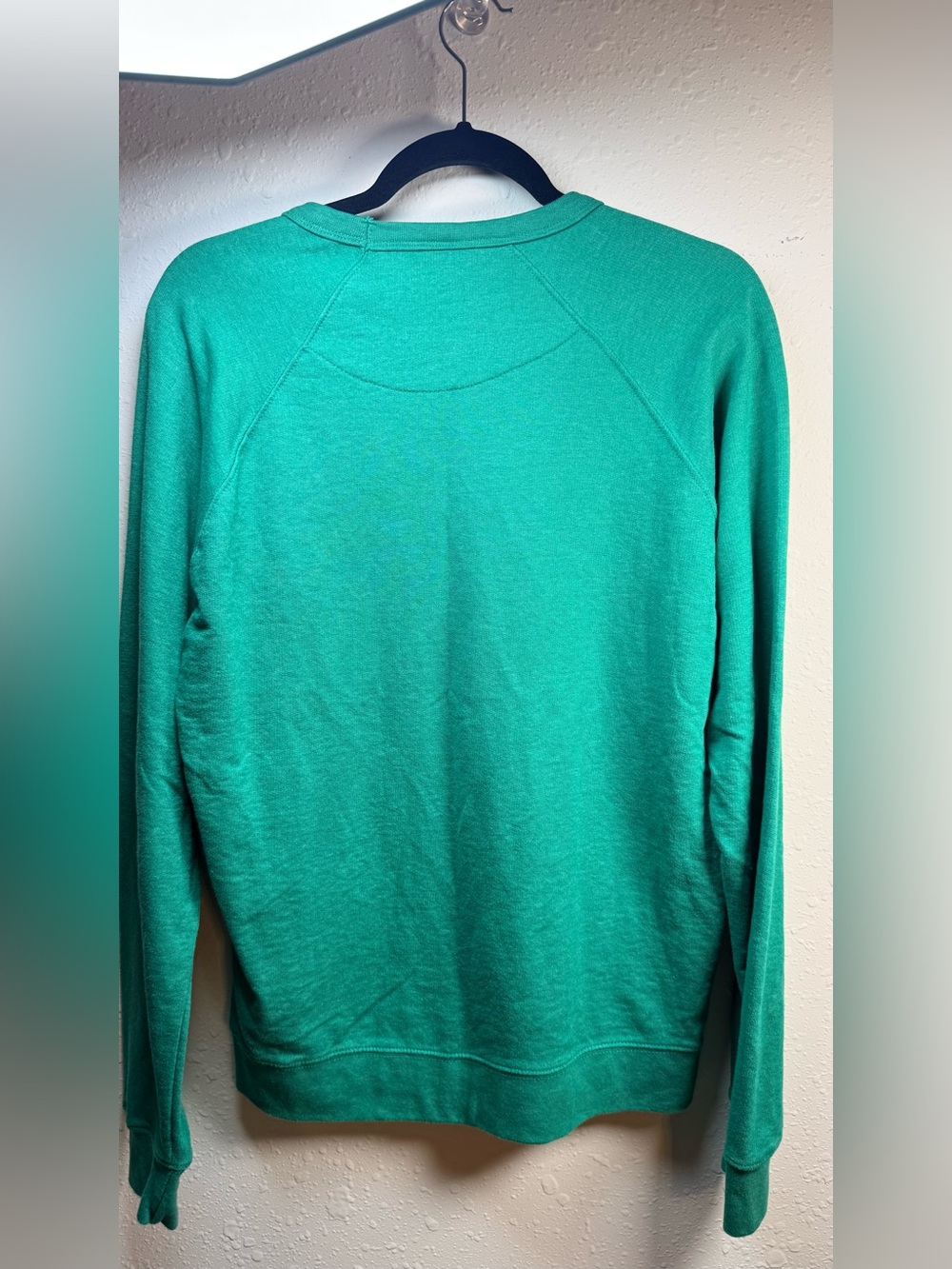 Frank Regards Merry & Bright Embroidered Green Christmas Sweatshirt Holiday - Picture 5 of 9